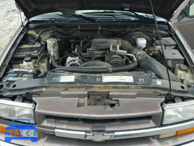 1998 CHEVROLET BLAZER 1GNDT13W6W2110229 image 6