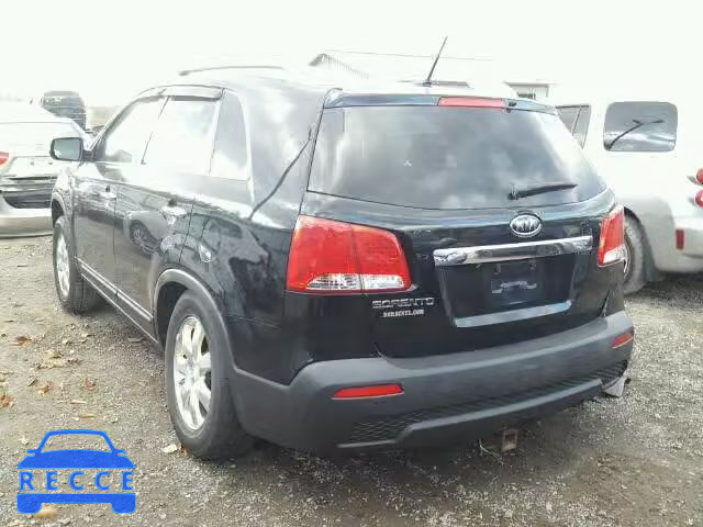 2011 KIA SORENTO BA 5XYKT3A10BG137770 Bild 2