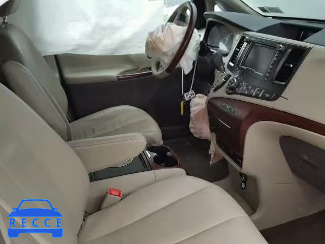 2013 TOYOTA SIENNA XLE 5TDDK3DCXDS060498 зображення 4