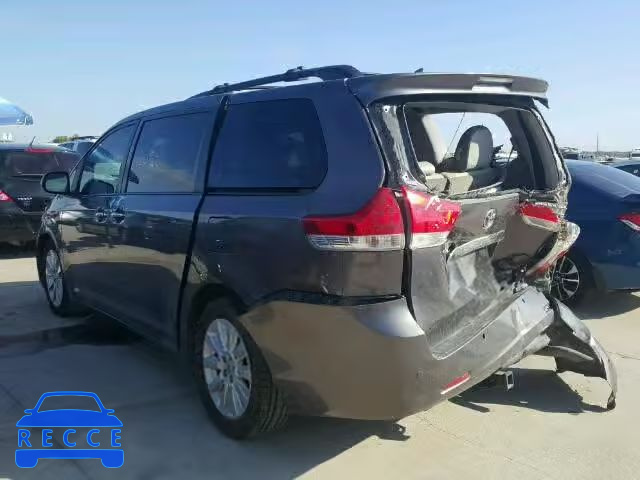 2012 TOYOTA SIENNA XLE 5TDYK3DC8CS193986 Bild 2