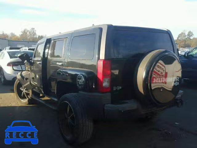 2006 HUMMER H3 SUV 5GTDN136968105938 image 2
