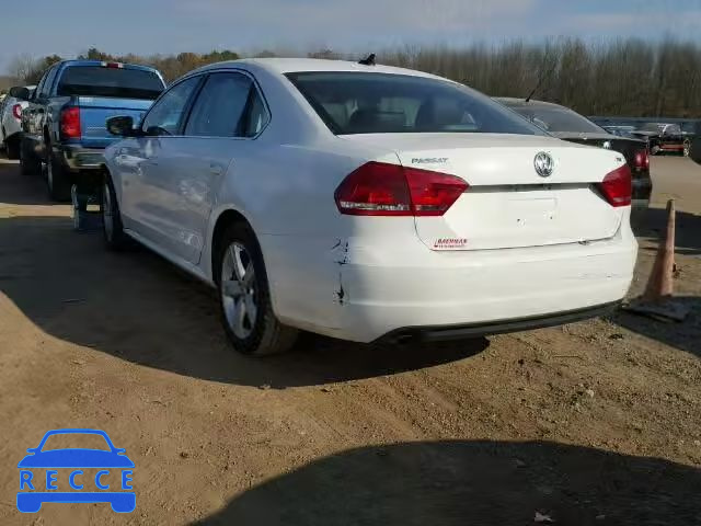 2015 VOLKSWAGEN PASSAT S 1VWAS7A35FC111213 image 2