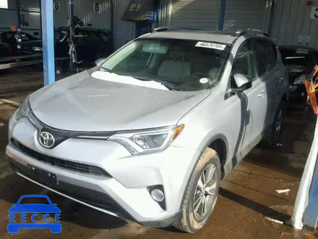 2016 TOYOTA RAV4 XLE 2T3RFREV1GW523497 image 1