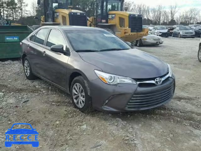 2017 TOYOTA CAMRY LE 4T1BF1FK2HU270501 image 0