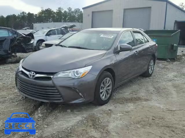 2017 TOYOTA CAMRY LE 4T1BF1FK2HU270501 зображення 1