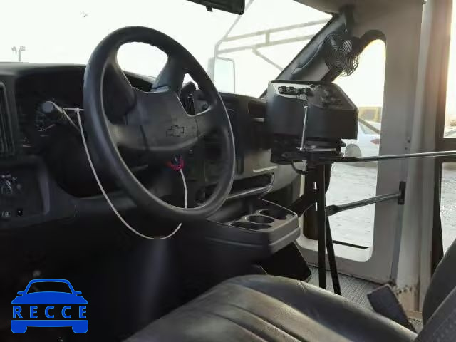 2005 CHEVROLET EXPRESS CU 1GBHG31V051155566 image 4