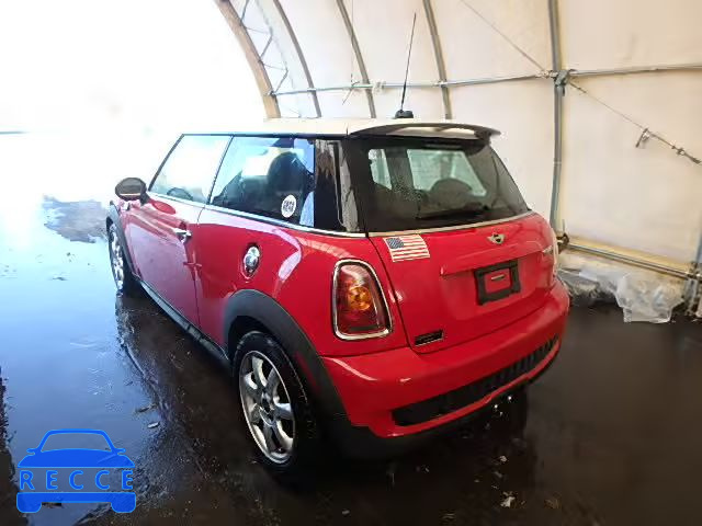 2010 MINI COOPER S WMWMF7C55ATZ69970 image 2