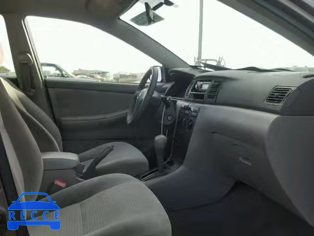 2005 TOYOTA COROLLA 1NXBR32E15Z506540 image 4