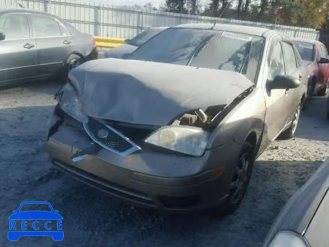 2005 FORD FOCUS ZX4 1FAFP34N95W232880 image 1