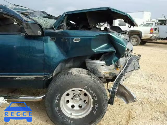 1997 CHEVROLET C1500 2GCEC19RXV1248076 image 8