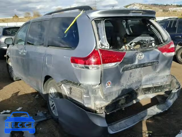 2013 TOYOTA SIENNA XLE 5TDYK3DC2DS290778 зображення 2