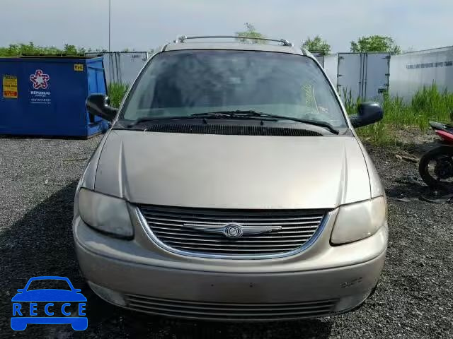 2002 CHRYSLER Town and Country 2C8GT64L22R552720 image 9