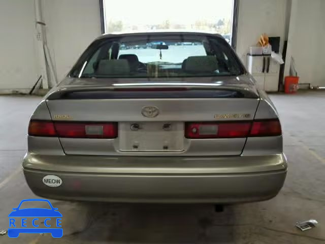 1997 TOYOTA CAMRY LE/X JT2BG22K9V0080610 зображення 8