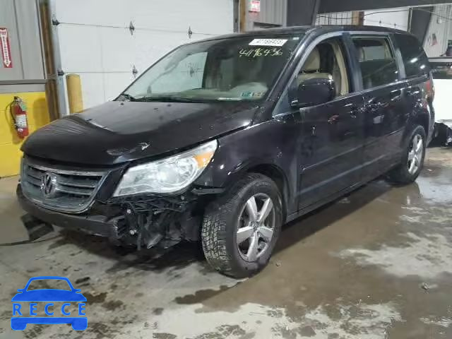 2010 VOLKSWAGEN ROUTAN SEL 2V4RW5DXXAR296135 Bild 1