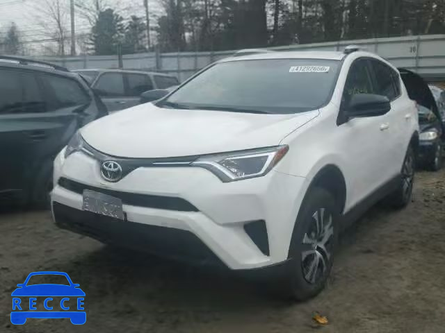 2016 TOYOTA RAV4 LE JTMBFREV1GJ059174 зображення 1