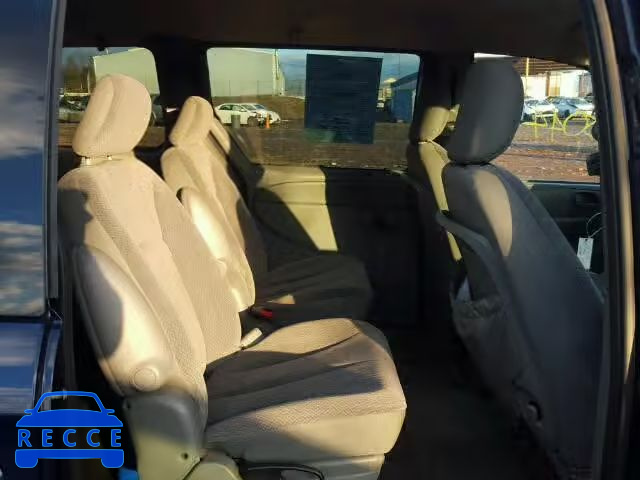 2004 CHRYSLER Town and Country 2C8GP44R64R605452 image 5