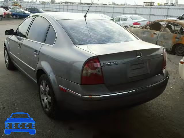 2003 VOLKSWAGEN PASSAT GLX WVWRH63B13P184571 Bild 2