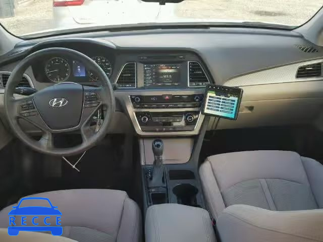 2016 HYUNDAI SONATA SE 5NPE24AF1GH329846 image 9