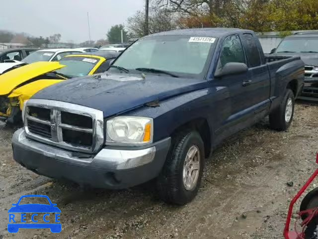 2005 DODGE DAKOTA SLT 1D7HE42K95S271375 image 1