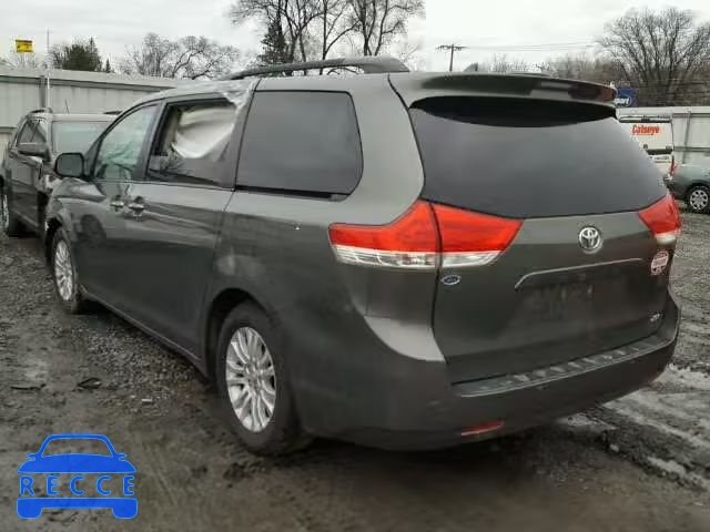 2011 TOYOTA SIENNA XLE 5TDYK3DC5BS133470 image 2