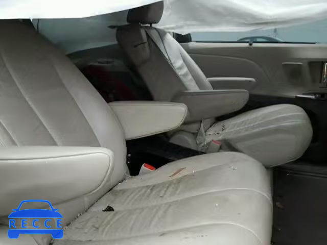 2011 TOYOTA SIENNA XLE 5TDYK3DC5BS133470 зображення 5