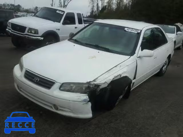 2000 TOYOTA CAMRY CE/L JT2BG22K6Y0526345 зображення 1