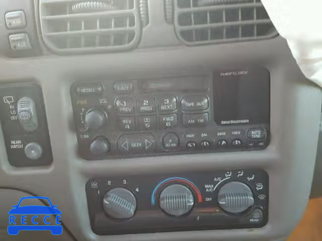 1998 CHEVROLET BLAZER 1GNDT13W8W2204578 image 8