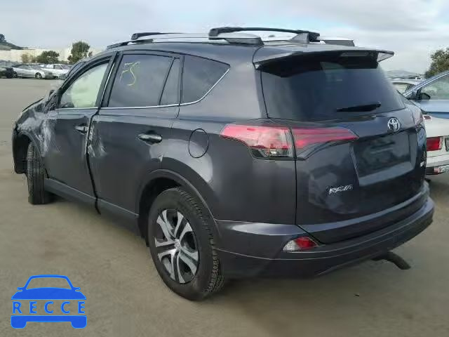 2016 TOYOTA RAV4 LE JTMZFREV9GJ062273 зображення 2