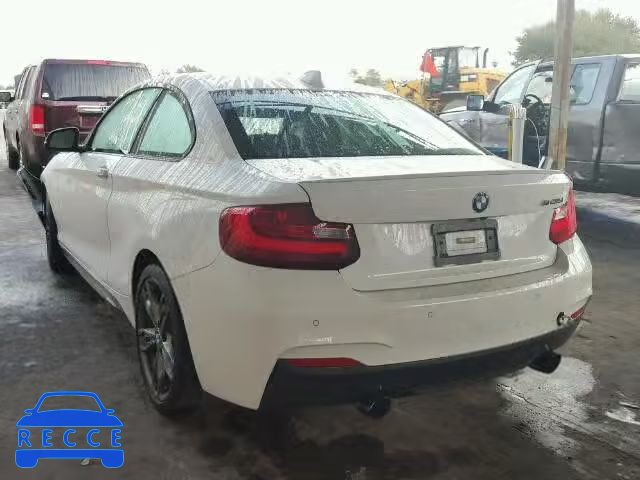 2016 BMW M235I WBA1J7C55GV360795 Bild 2