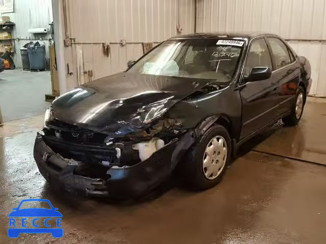 2000 HONDA ACCORD LX 1HGCG5640YA147605 image 1