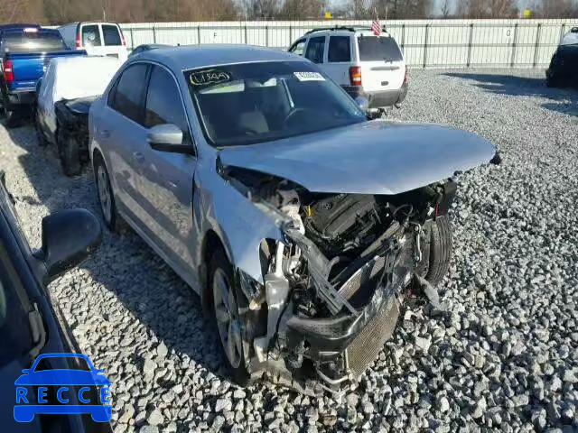 2015 VOLKSWAGEN PASSAT S 1VWAS7A33FC104955 image 0