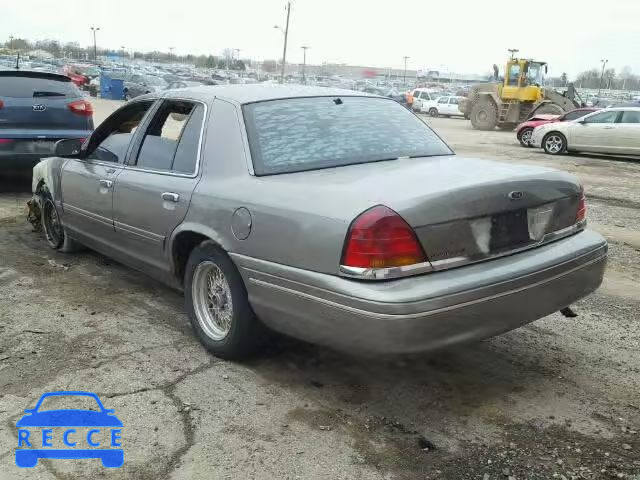 2000 FORD CROWN VICT 2FAFP74W1YX136041 image 2