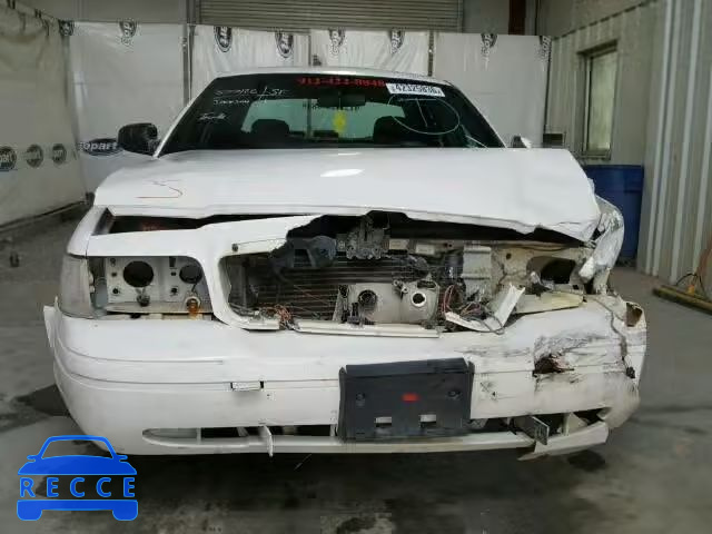2003 FORD CROWN VIC 2FAFP71WX3X175224 image 9