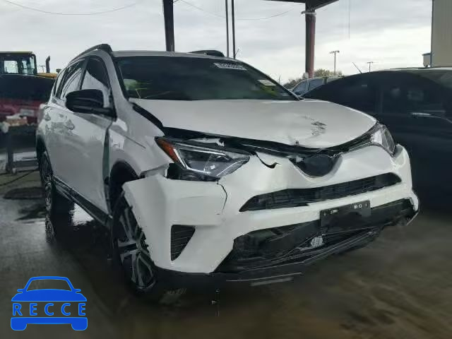 2016 TOYOTA RAV4 LE JTMZFREVXGJ088154 image 0