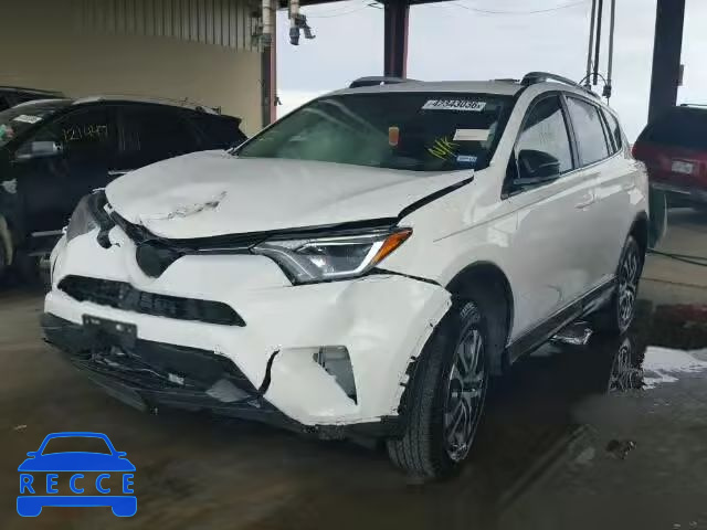 2016 TOYOTA RAV4 LE JTMZFREVXGJ088154 image 1