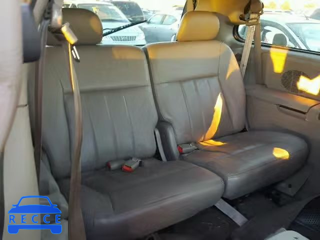 2003 CHRYSLER Town and Country 2C8GP54L03R301386 image 8