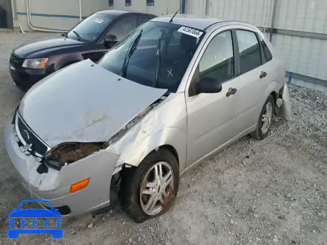 2007 FORD FOCUS ZX4 1FAFP34N27W246512 image 1