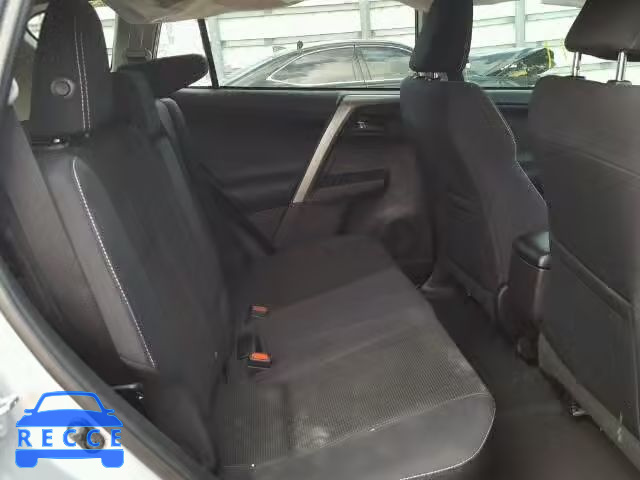 2016 TOYOTA RAV4 XLE 2T3WFREV4GW305654 Bild 5