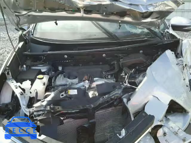 2016 TOYOTA RAV4 XLE 2T3WFREV4GW305654 Bild 6