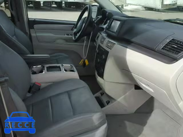 2011 VOLKSWAGEN ROUTAN SEL 2V4RW5DG7BR698597 зображення 4