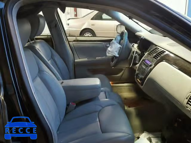 2011 CADILLAC DTS 1G6KA5E62BU109123 image 4