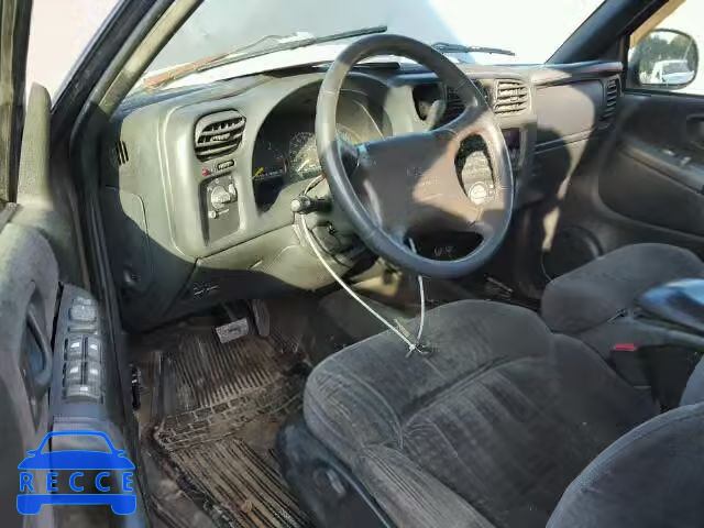 1998 CHEVROLET BLAZER 1GNCS13W8WK120999 image 9