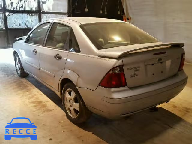 2005 FORD FOCUS ZX4 1FAFP34N95W123240 image 2