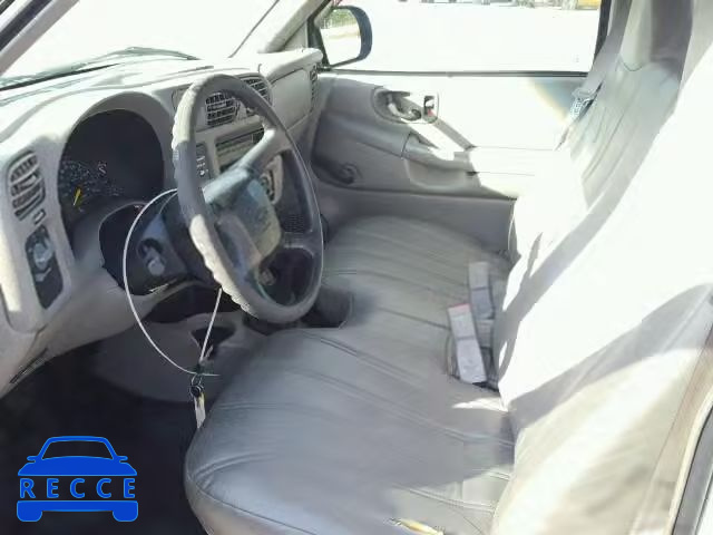 2001 CHEVROLET S10 1GCCS145218156515 image 4