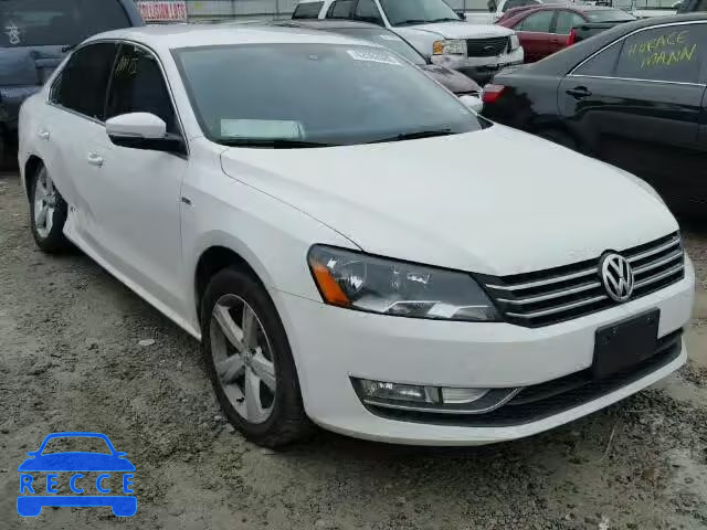 2015 VOLKSWAGEN PASSAT S 1VWAS7A31FC113718 image 0