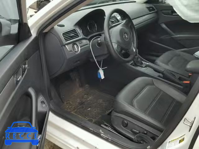 2015 VOLKSWAGEN PASSAT S 1VWAS7A31FC113718 image 9