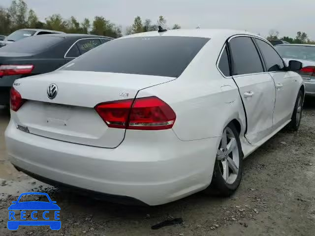 2015 VOLKSWAGEN PASSAT S 1VWAS7A31FC113718 image 3