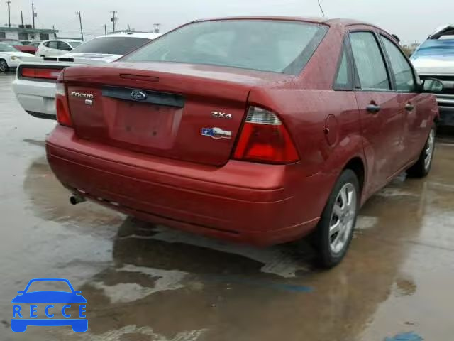 2005 FORD FOCUS ZX4 1FAFP34NX5W306520 image 3