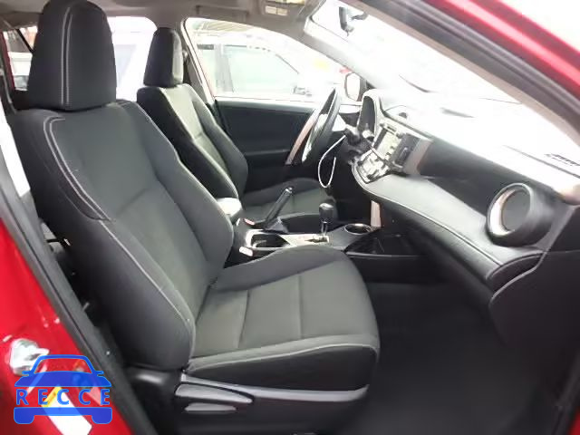 2015 TOYOTA RAV4 XLE JTMWFREV3FJ032428 Bild 4