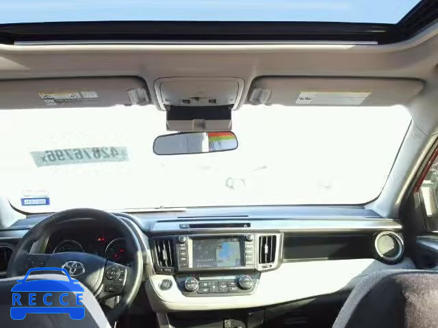 2016 TOYOTA RAV4 XLE JTMWFREV7GJ082346 image 8